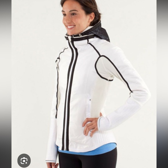 lululemon athletica White Ski & Snow Jacket - Picture 10 of 11